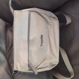 Baggallini pocket crossbody w/rfid